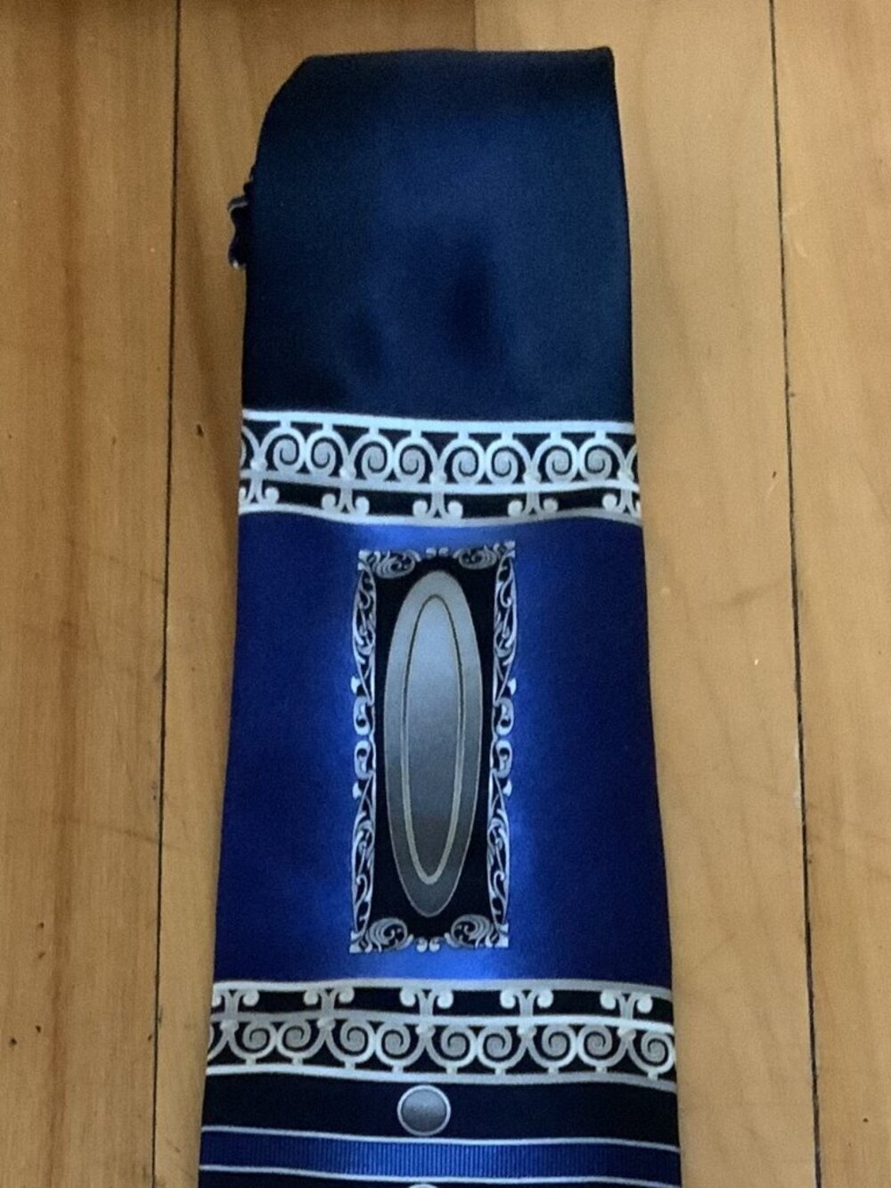 Di Moggio Mens Silk Necktie. 55 Inches